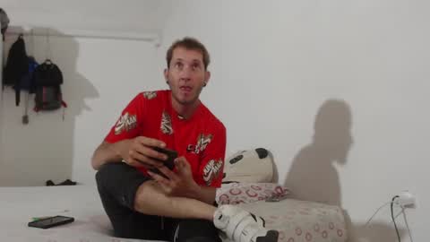 Snapshot of moon_cat85 chatting on January 2025 11:27:02 PM Luna online show from January 2025 11:27:02 PM