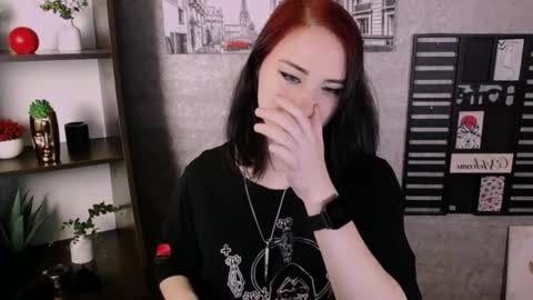 Diana online show from November 2025 09:59:01 PM