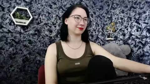 Diana online show from May 2026 07:11:01 PM
