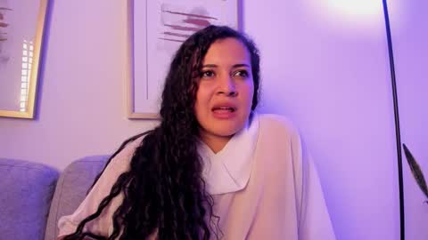 Snapshot of moon_shaddow chatting on January 2026 02:44:01 PM Moon online show from January 2026 02:44:01 PM