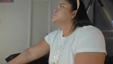 Luna  online show from February 2025 07:03:01 PM