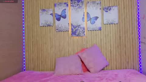 Snapshot of moonceleste chatting on July 2026 11:01:02 AM Celeste online show from July 2026 11:01:02 AM
