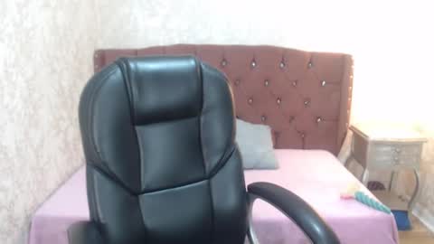 Charlotte online show from February 2025 01:52:01 PM