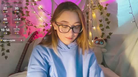 Snapshot of moonlight__lovers chatting on December 2024 09:39:01 AM Dana online show from December 2024 09:39:01 AM