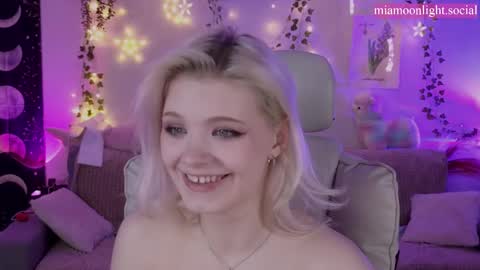 Snapshot of moonlight_mia chatting on March 2025 08:14:02 PM Mia   online show from March 2025 08:14:02 PM