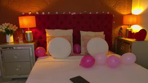 moonligt_iris online show from February 2026 05:50:01 AM