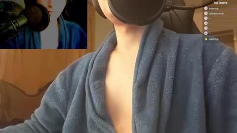 Moonsire online show from January 2025 07:53:01 PM