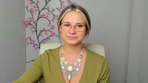 Susanna online show from January 2026 12:21:01 PM