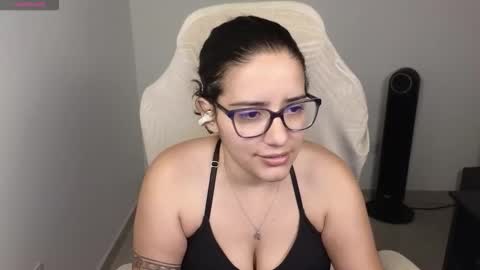 Moon Woman online show from November 2025 05:01:02 PM