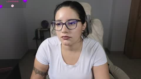 Snapshot of moonwoman_ chatting on July 2026 05:57:01 AM Moon Woman online show from July 2026 05:57:01 AM