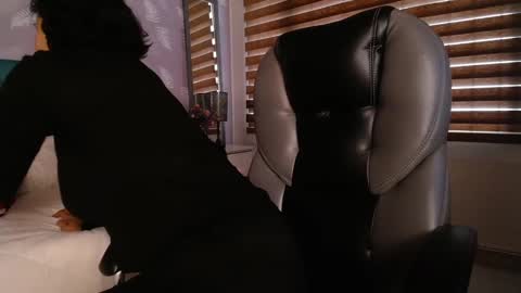 Michelle online show from March 2025 08:00:01 PM