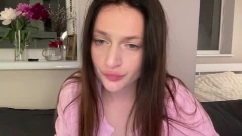 Snapshot of mooonika80 chatting on June 2026 07:03:02 PM Mooonika80 online show from June 2026 07:03:02 PM
