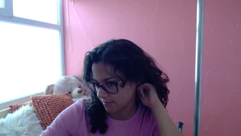 Snapshot of mora_haze chatting on January 2025 08:44:01 PM Mora Haze 3 online show from January 2025 08:44:01 PM