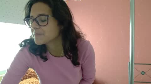 Snapshot of mora_haze chatting on January 2025 07:34:01 PM Mora Haze 3 online show from January 2025 07:34:01 PM