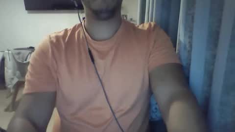 Snapshot of morenolatin19 chatting on October 2025 07:10:02 PM Jos Luis online show from October 2025 07:10:02 PM