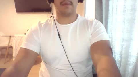 Snapshot of morenolatin19 chatting on October 2025 12:33:01 PM Jos Luis online show from October 2025 12:33:01 PM