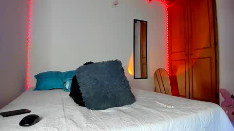 morenosiam online show from December 2025 01:55:02 AM