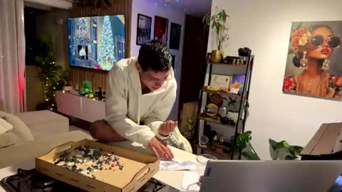   online show from November 2025 12:55:02 AM