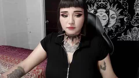 Morgan Moon online show from November 2025 10:42:02 PM