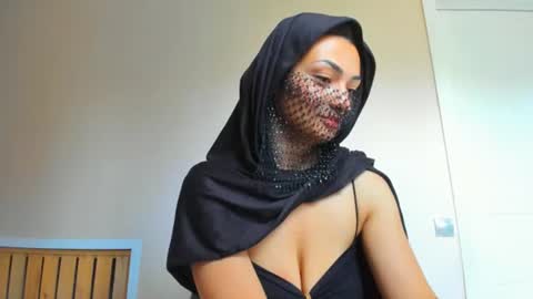 Snapshot of moroccan_diamond_ chatting on June 2026 07:22:02 AM Medina online show from June 2026 07:22:02 AM