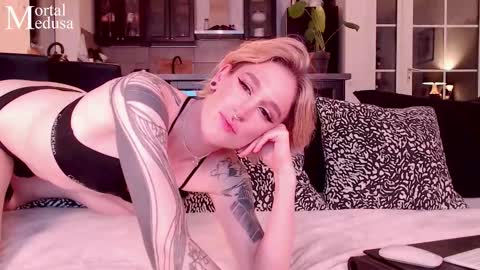 Snapshot of mortalmedusa chatting on November 2025 12:43:01 AM Medusa the Snake Goddess online show from November 2025 12:43:01 AM