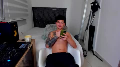 Snapshot of morthy_downey chatting on April 2026 12:35:02 AM Morthy online show from April 2026 12:35:02 AM