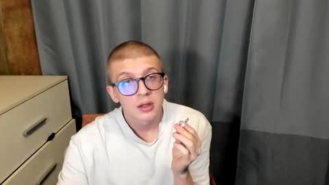 Morty online show from December 2025 04:18:02 AM