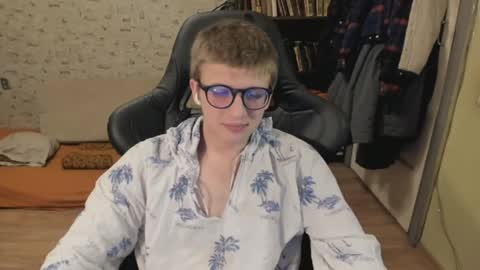Snapshot of mortywithlove chatting on May 2026 05:53:01 PM Morty online show from May 2026 05:53:01 PM