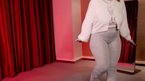 morvelyn online show from November 2025 06:00:02 PM