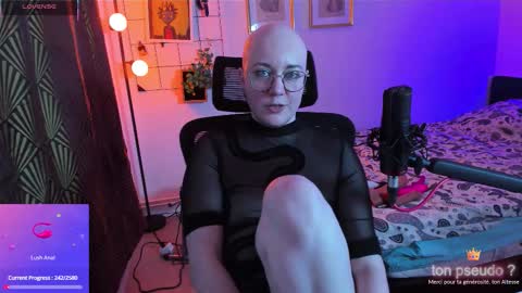 Snapshot of mossprince chatting on November 2025 09:25:02 PM Cernos online show from November 2025 09:25:02 PM