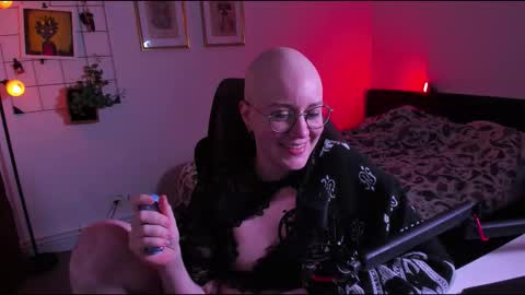 Snapshot of mossprince chatting on November 2025 11:14:02 PM Cernos online show from November 2025 11:14:02 PM