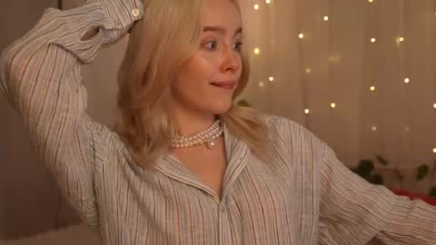 Snapshot of mother__of__dragons chatting on November 2025 07:47:02 PM Deni and Jett my weekly schedule online show from November 2025 07:47:02 PM