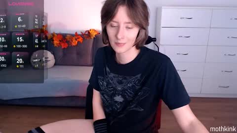 mothkink Moth  -  online show from October 2025 04:53:02 PM