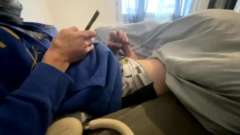 Snapshot of mouillelenos chatting on January 2025 03:19:01 PM CamO online show from January 2025 03:19:01 PM