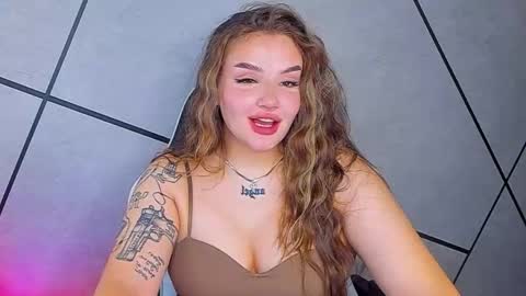 Carolina online show from September 2025 07:06:02 PM