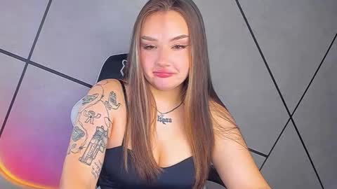 Carolina online show from October 2025 04:52:01 PM