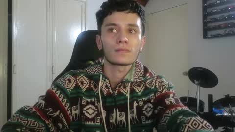 Snapshot of mr_andresr chatting on October 2025 02:46:02 AM Andy online show from October 2025 02:46:02 AM