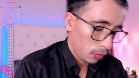 Snapshot of mr_aronnn chatting on September 2025 10:30:02 AM Aaron. online show from September 2025 10:30:02 AM