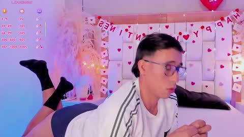 Snapshot of mr_aronnn_ chatting on February 2026 03:25:01 AM aron online show from February 2026 03:25:01 AM