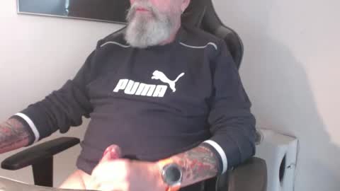 mr_boombastic2021 online show from September 2025 09:43:02 AM