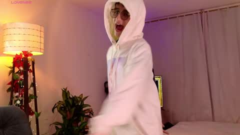 Mr Evans online show from February 2025 02:21:01 PM