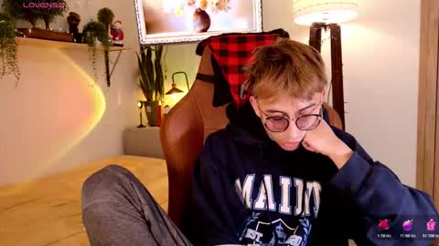 Mr Evans online show from December 2025 04:27:01 PM