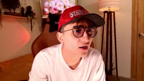 Mr Evans online show from December 2025 07:53:02 PM