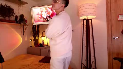 Mr Evans online show from December 2025 06:14:01 PM