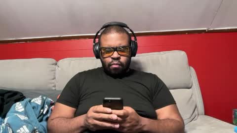 Snapshot of mr_irvin chatting on March 2026 12:16:01 AM mr_irvin online show from March 2026 12:16:01 AM