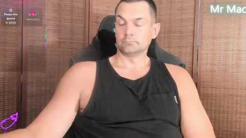 Snapshot of mr_mac69 chatting on April 2026 08:37:02 PM Cam online show from April 2026 08:37:02 PM