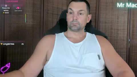 Snapshot of mr_mac69 chatting on May 2026 08:06:02 PM Cam online show from May 2026 08:06:02 PM