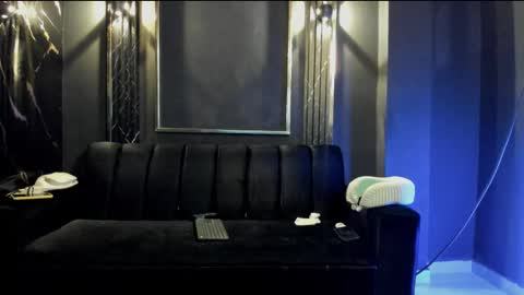 mr_maximo online show from September 2025 05:10:02 AM