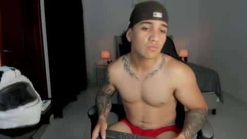 Snapshot of mr_maximo chatting on May 2026 03:46:01 AM mr_maximo online show from May 2026 03:46:01 AM
