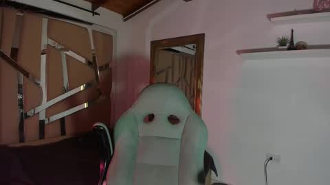 MIKEE online show from March 2025 03:13:01 AM